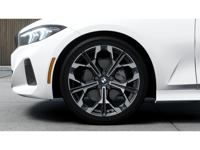 2025 BMW 3 Series 330i - Photo 7