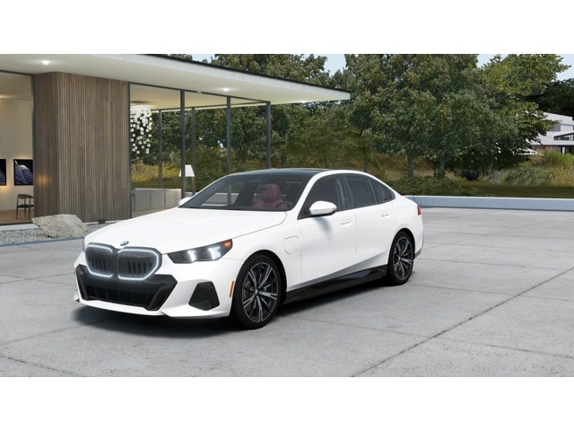 2027 BMW 5 Series 550e xDrive Sedan's photo