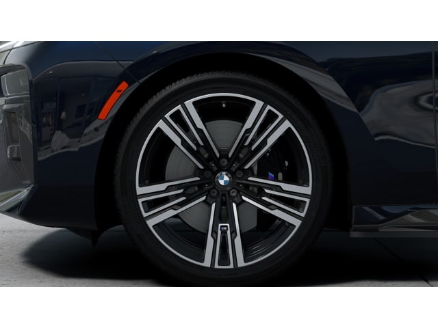2025 BMW i7 50 - Photo 24