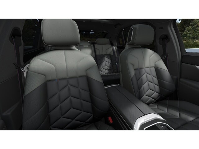 2026 BMW 7 Series 750e - Photo 29