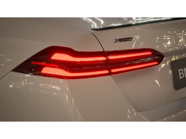 2027 BMW 5 Series 530i - Photo 50