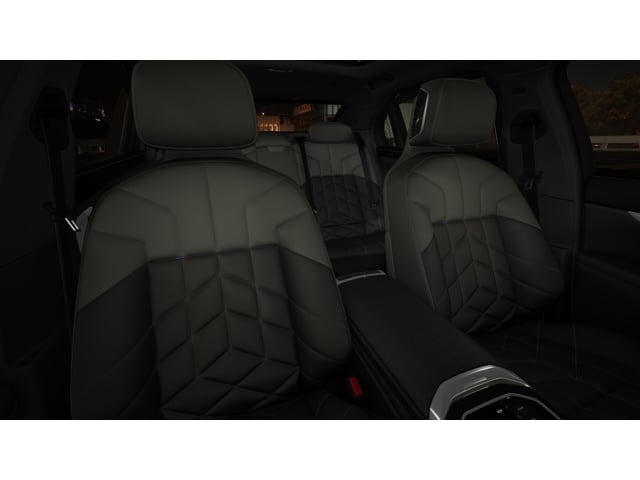 2025 BMW 7 Series 760i - Photo 11