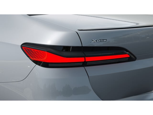2026 BMW 7 Series 750e - Photo 39