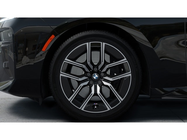 2026 BMW 7 Series 760i - Photo 7