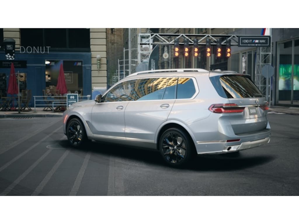 New 2026 BMW X7 xDrive40i SUV