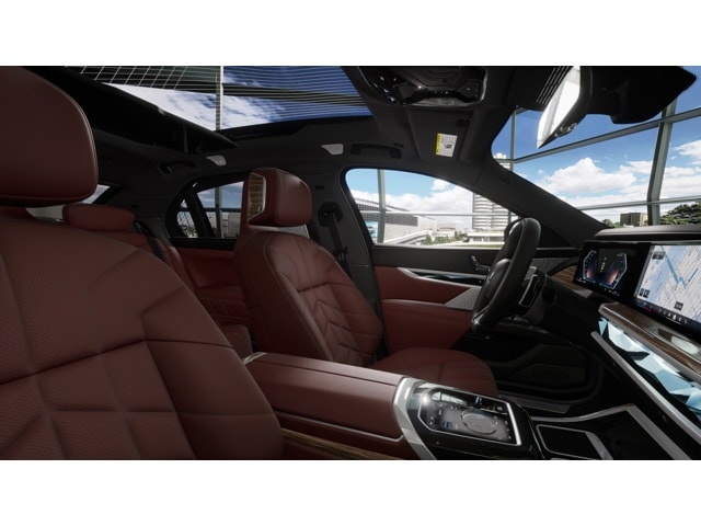 2026 BMW 7 Series 760i - Photo 9
