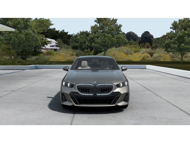 2026 Bmw 550e xDrive photo 3
