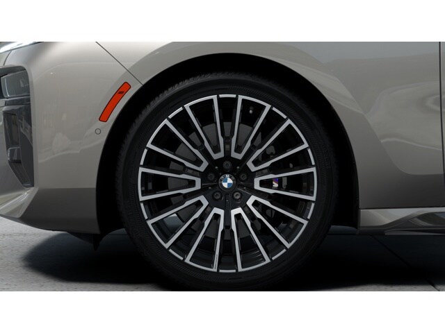 2025 BMW 7 Series 740i - Photo 32