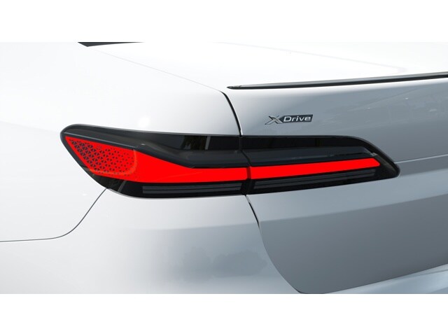 2026 BMW 7 Series 750e - Photo 8