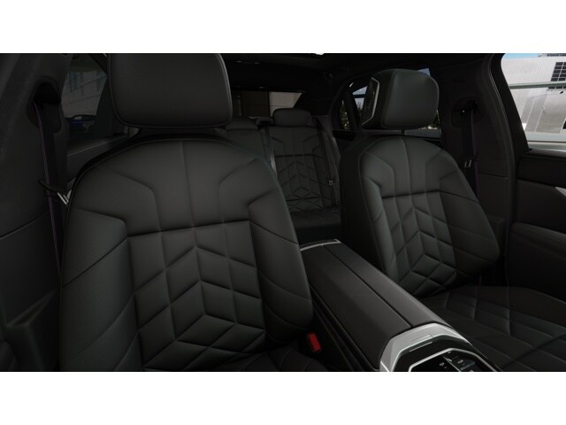 2026 BMW 7 Series 750e - Photo 28