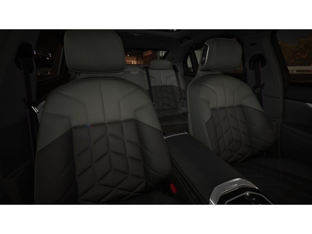 2025 BMW 7 Series 760i - Photo 11