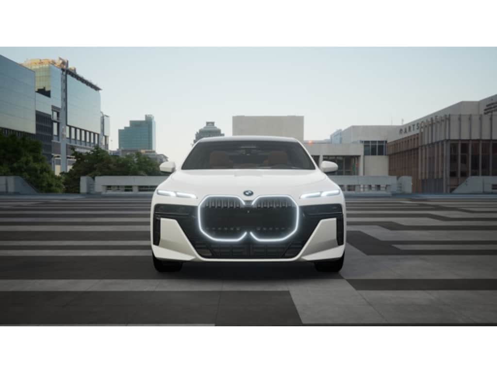 New 2026 BMW 750e xDrive Sedan