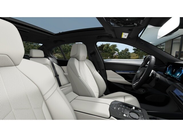 2026 BMW 5 Series 550e - Photo 28