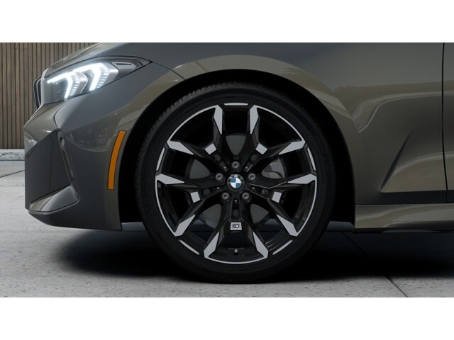 2026 BMW 3 Series 330i - Photo 7