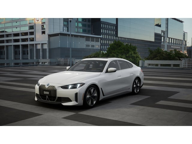 2025 BMW i4 40's photo