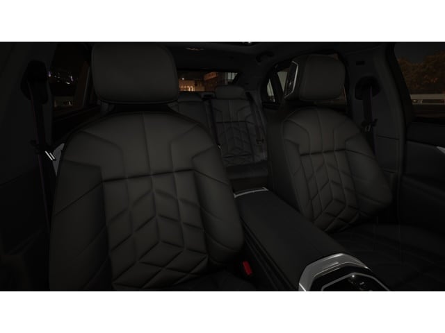 2026 BMW 7 Series 750e - Photo 39