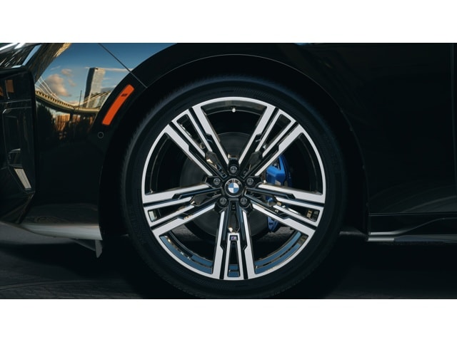 2025 BMW 7 Series 760i - Photo 7