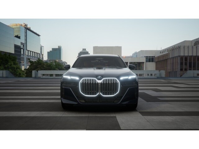 2026 BMW 7 Series 750e - Photo 32