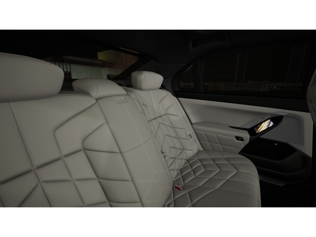 2025 BMW 7 Series 750e - Photo 56
