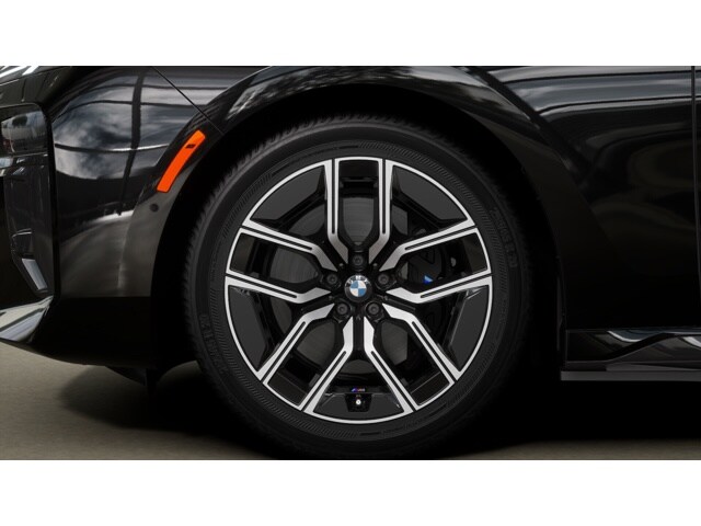 2025 BMW i7 60 - Photo 24