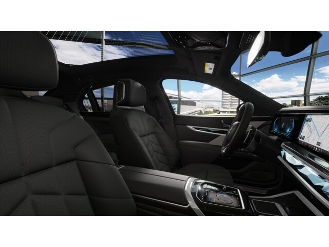 2026 BMW 7 Series 750e - Photo 26