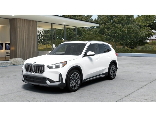 2026 BMW X1 28i's photo