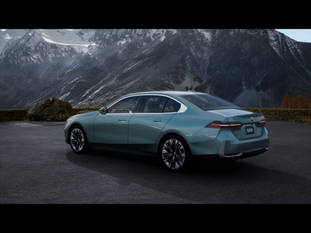 Certified 2025 BMW 530i xDrive Sedan