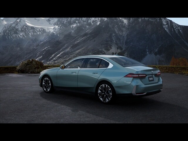 2025 Bmw 530i xDrive photo 2