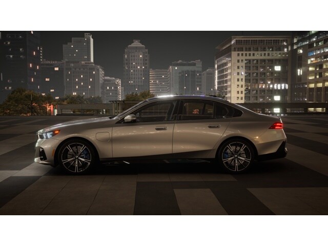 2026 Bmw 550e xDrive photo 3