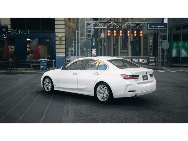 2025 Bmw 330i photo 2