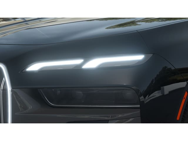 2025 BMW 7 Series 750e - Photo 21