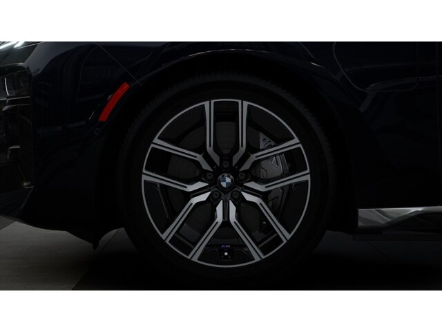 2026 BMW 7 Series 750e - Photo 36