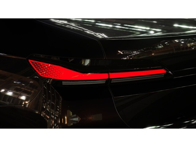 2025 BMW 7 Series 740i - Photo 52
