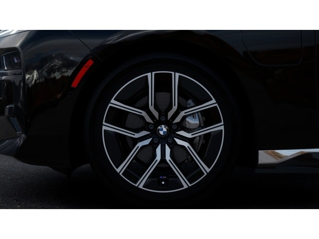 2026 BMW 7 Series 750e - Photo 34