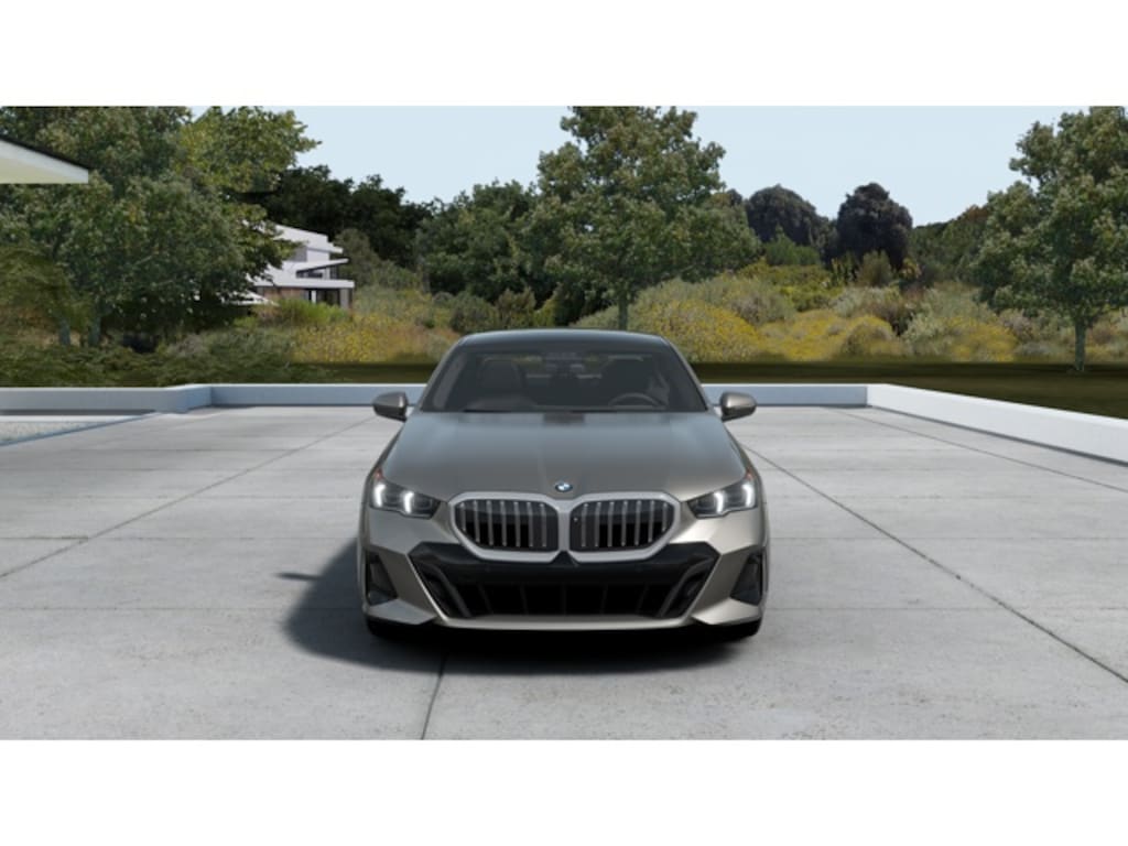 New 2026 BMW 550e xDrive Sedan