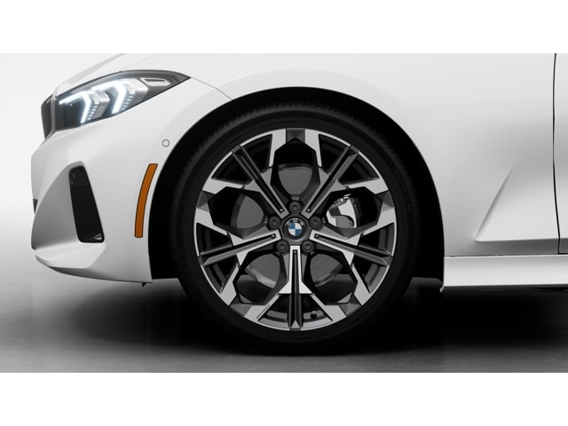 2025 BMW 3 Series 330i - Photo 32