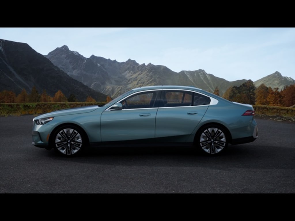 Certified 2025 BMW 530i xDrive Sedan