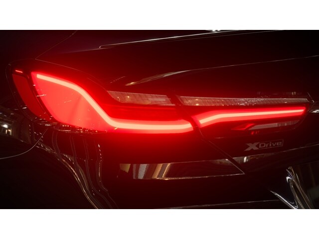 2026 BMW 8 Series M850i - Photo 51
