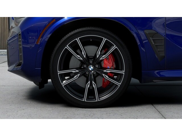 2026 BMW X5 M60i - Photo 8