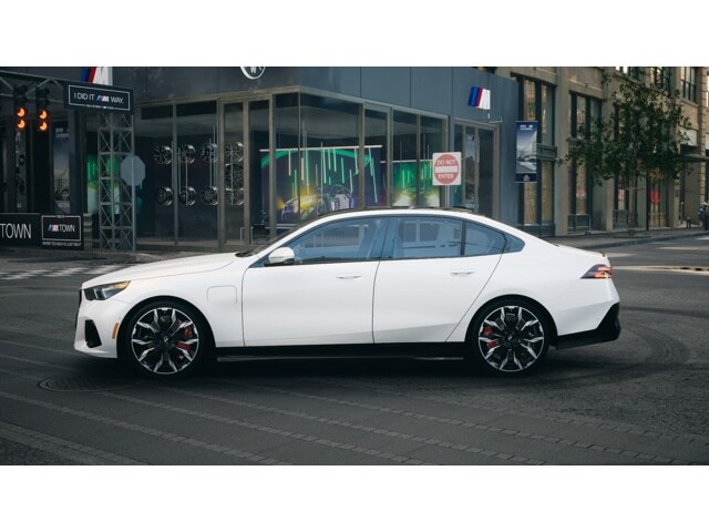 2026 Bmw 550e xDrive photo 4