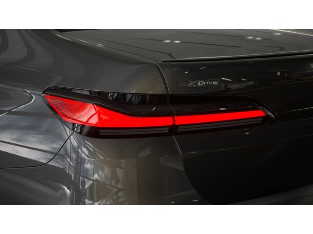 2026 BMW 7 Series 760i - Photo 8