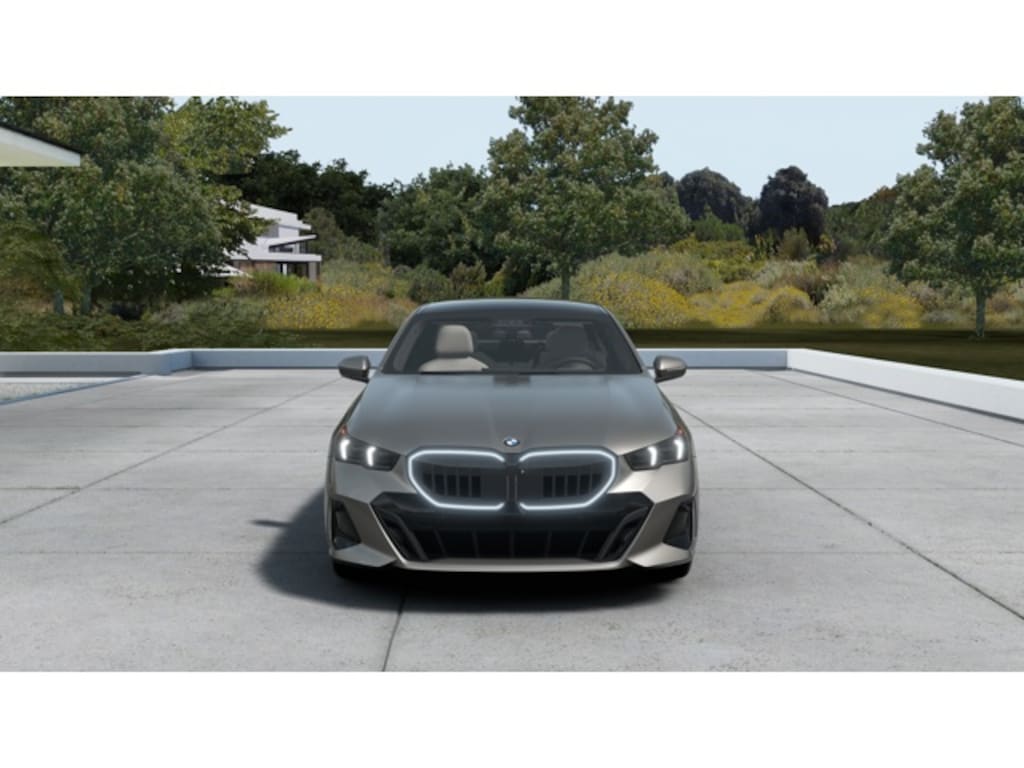 New 2026 BMW 550e xDrive Sedan