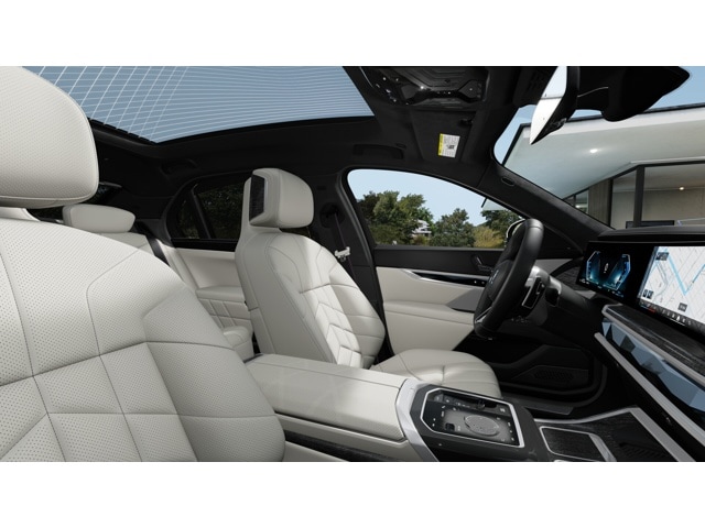 2026 BMW 7 Series 750e - Photo 9