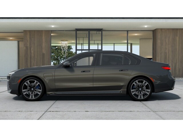 2026 Bmw 750e photo 3