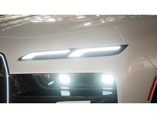 2026 BMW 7 Series 740i - Photo 49