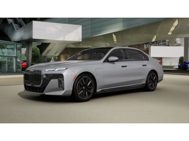 2025 BMW 7 Series 750e - Photo 18