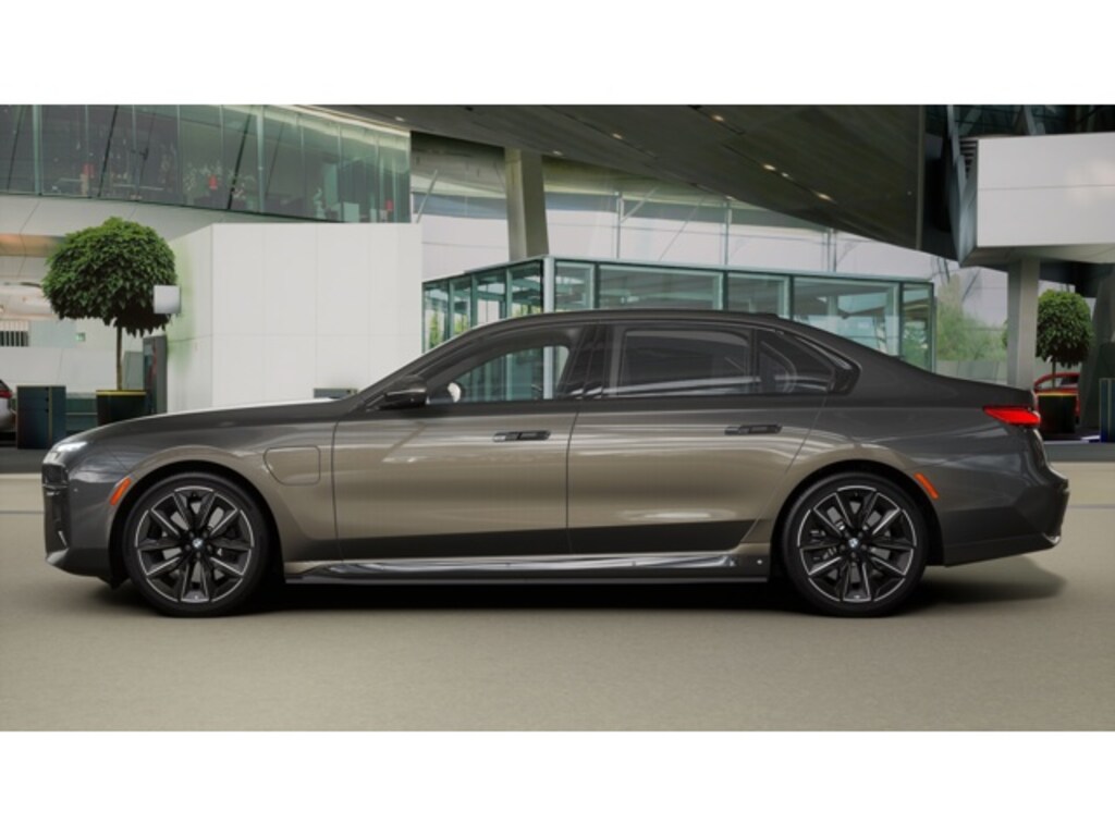New 2026 BMW 750e xDrive Sedan