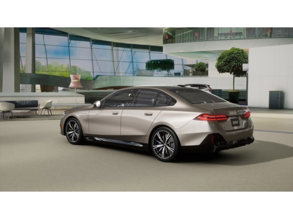 New 2027 BMW 550e xDrive Sedan