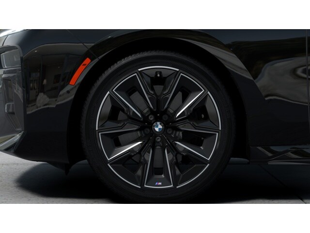 2025 BMW 7 Series 760i - Photo 35