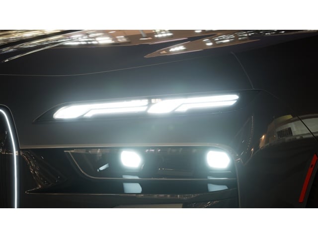 2026 BMW 7 Series 750e - Photo 49